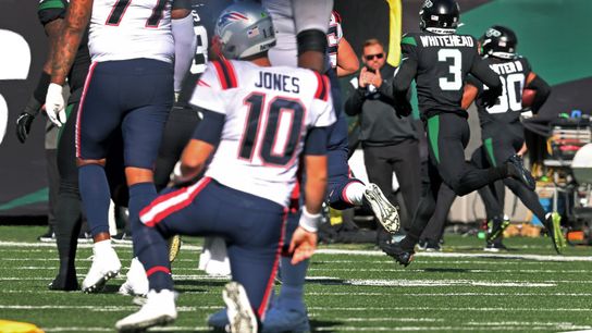 Bedard: Three sequences to a W - 4th down fail/pick-6 in context; TD drive; big D stop keys needed win over Jets taken at BSJ Headquarters (Patriots)